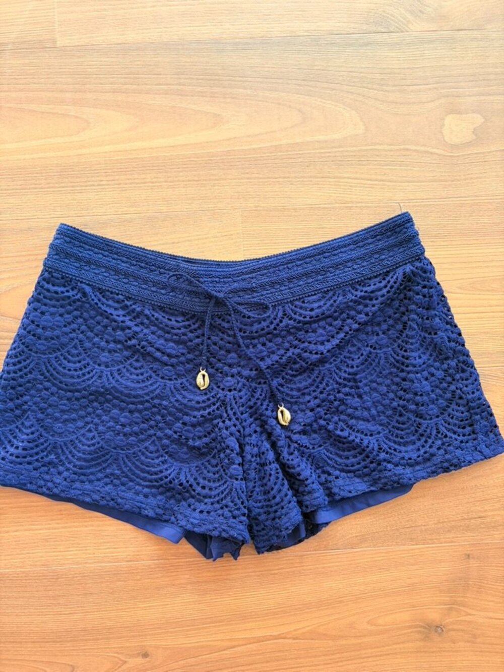 Lilly Pulitzer Claudette Lace Overlay Short Navy Size M